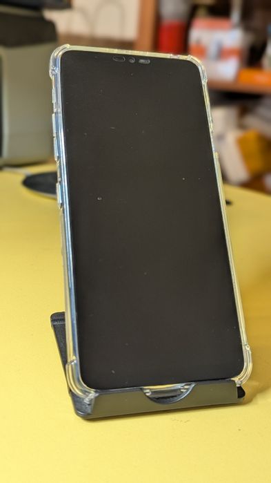 LG G7 em caixa com capas ( power bank integrado)