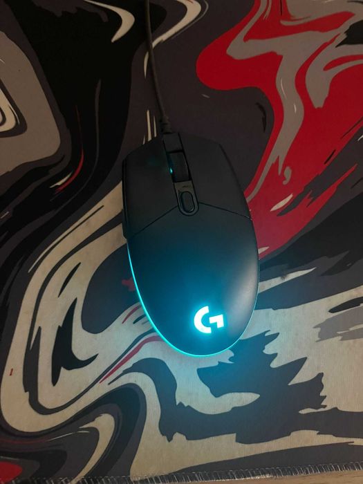 Computer (tower)/monitor/mouse64283850367746123