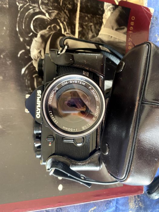 Olympus OM-1 + 1.8 50mm F. Zuiko (quase nova, versao preta)