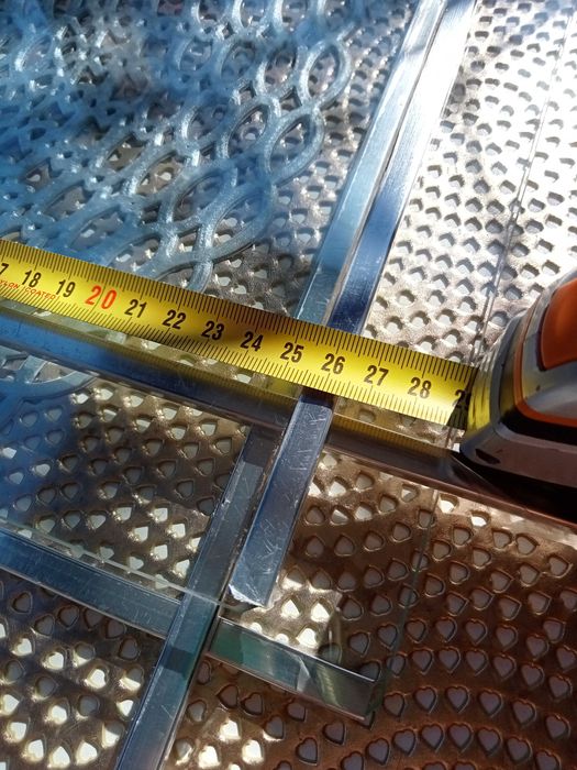 Cztery półki z lodówki AMICA 45,0 x 26,5 .