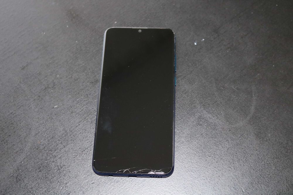 Смартфон Huawei P Smart 2019 (POT LX1) б/в з пошкодженням