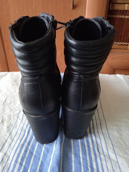 Sprzedam botki damskie