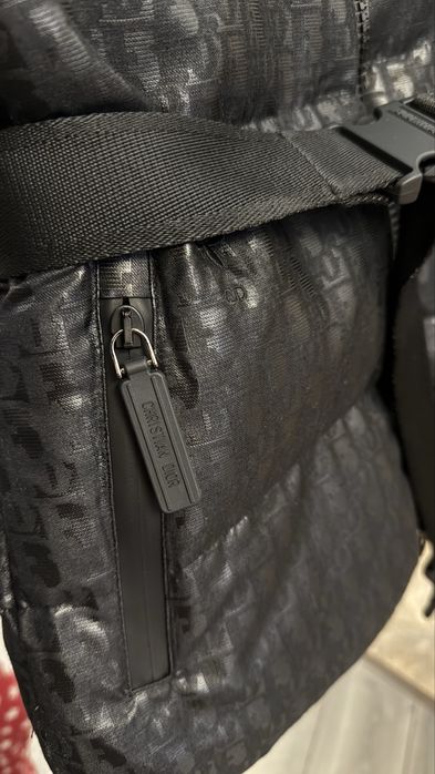 Черная жилетка бренд