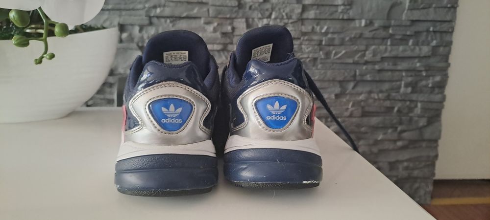 Buty Adidas Falcon 39.5