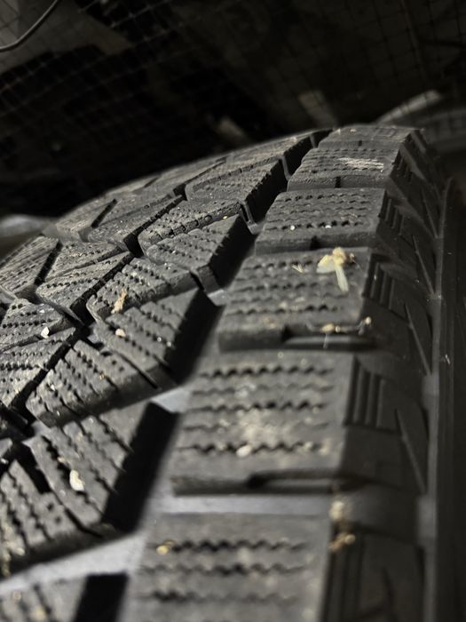 Bridgestone blizzak 265/70r17 стан нових