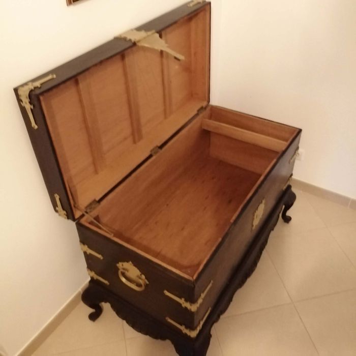 Arca muito antiga em canfora