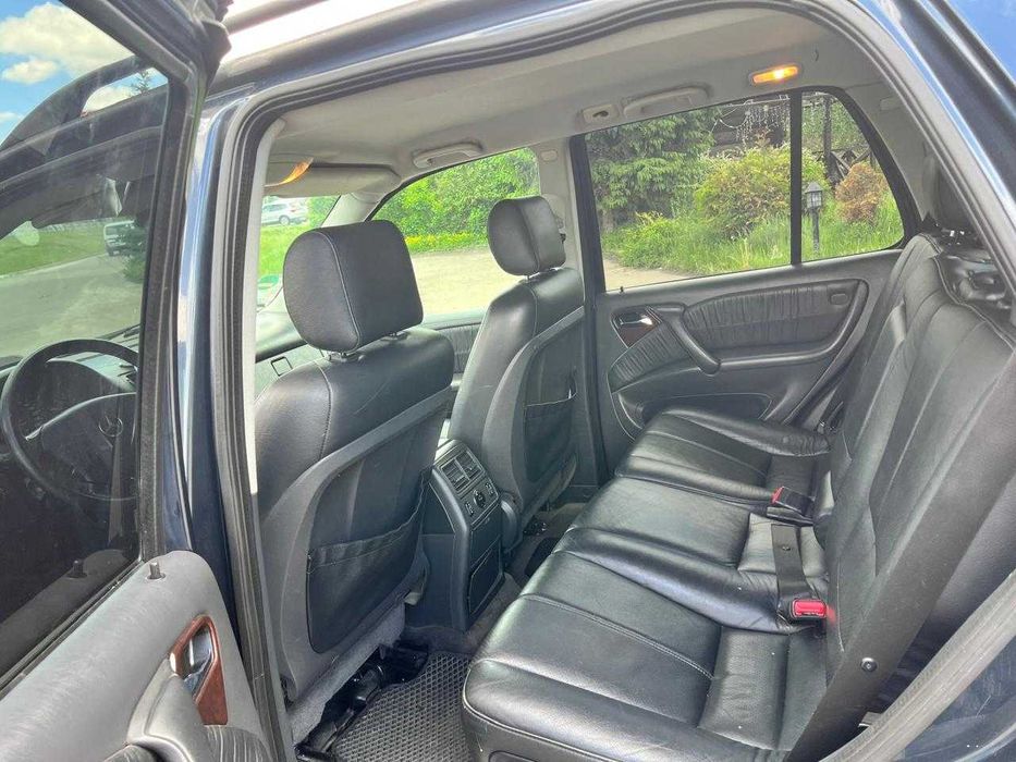 Mercedes-Benz M-Class 2002