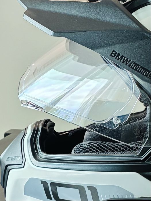 Capacete BMW GS Carbon Evo MIPS + Cardo Packtalk Bold JBL