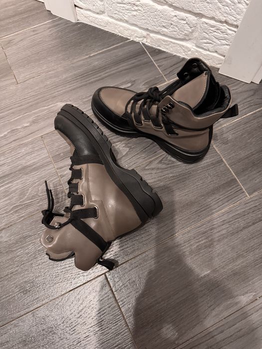 Шкіряні жіночі сапоги/ботінки від Estro