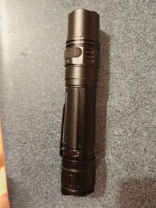 Latarka Fenix PD36R PRO  jak nowa