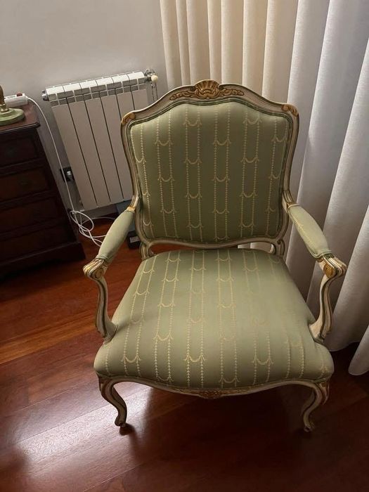 Berger verde com detalhes dourados