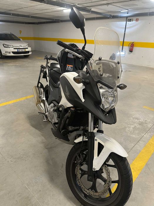 Honda NC700X com malas