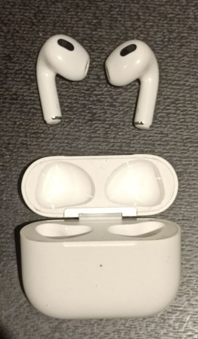 AirPods 3 geração originais e como novos.