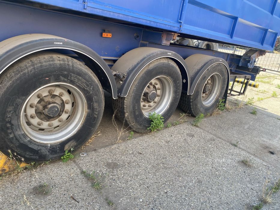 Напівпричіп зерновоз 60 м3