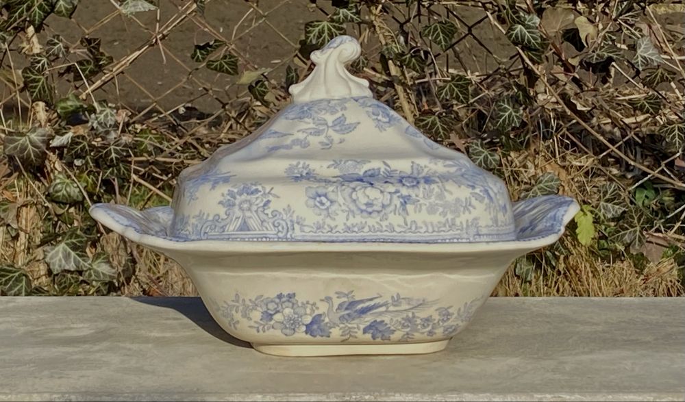 Прекрасний антикварний  терін