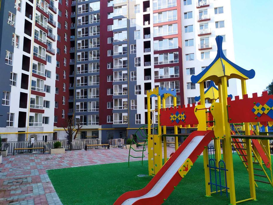 НАЙКРАЩА ЦІНА! 2-кімнатн 56,2 м² ЦЕНТР | Княгинин || $45,000