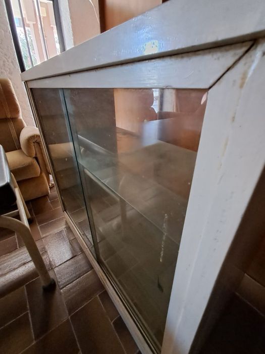 Armários de consultório antigo