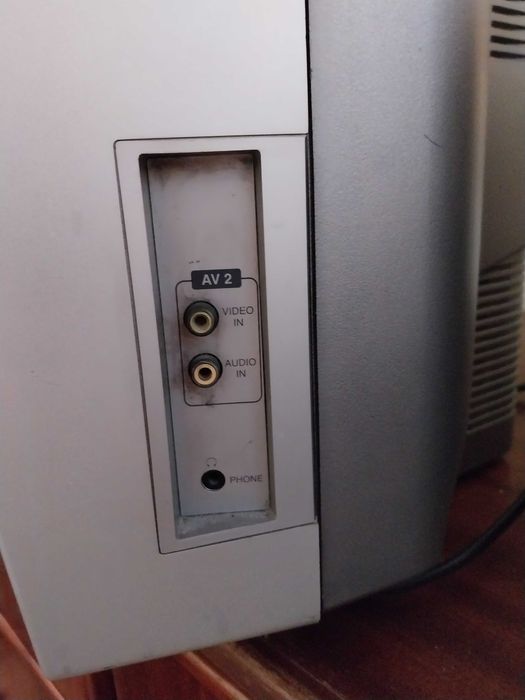 Old LG Television, Vintage, CB-21T40X, Fully Functional64286332942465123