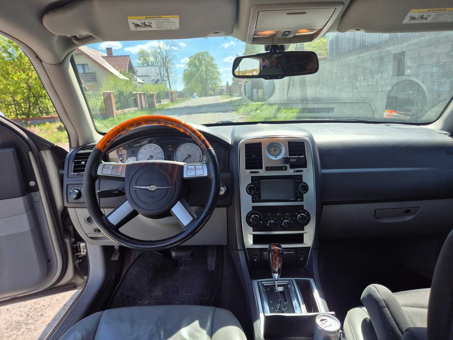 Chrysler 300c 5.7 HEMI 340KM V8