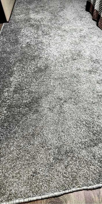 Продам ковролін 1,8*4м