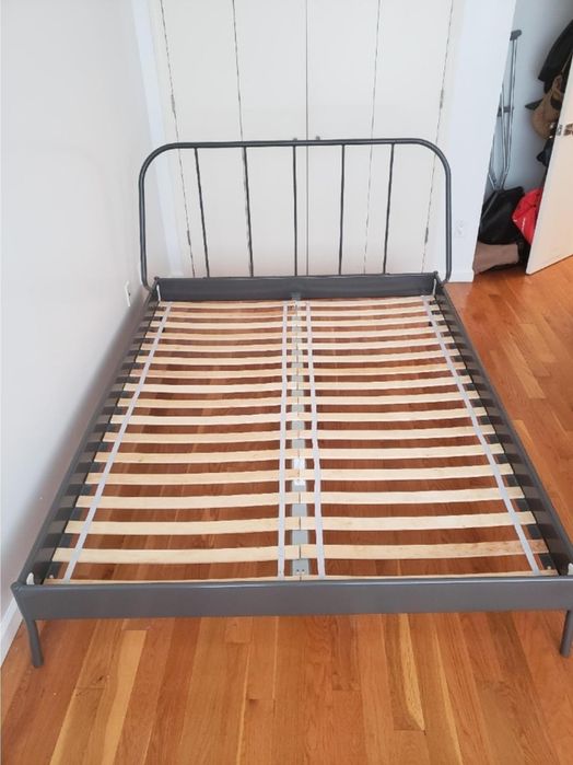 Cama IKEA KOPARDAL 140x200 com estrado