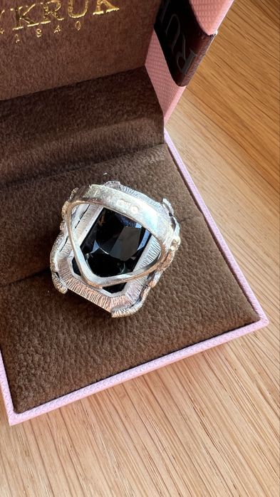 W. Kruk pierścionek Biała baśń projekt Anna Orska