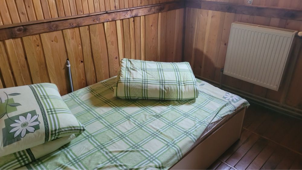 Колиба в напрямку Буковеля.