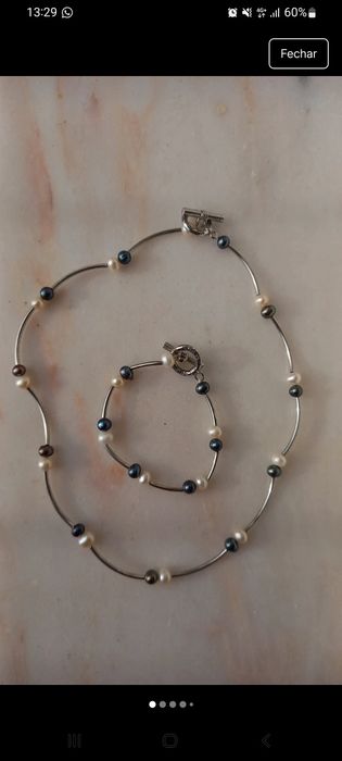 Conjunto colar e pulseiras com perolas verdadeiras