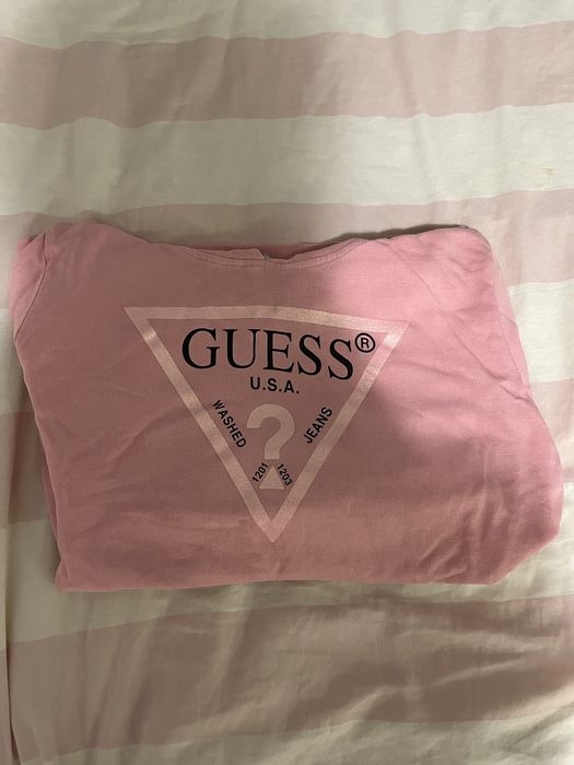 Różowa bluza Guess z kapturem