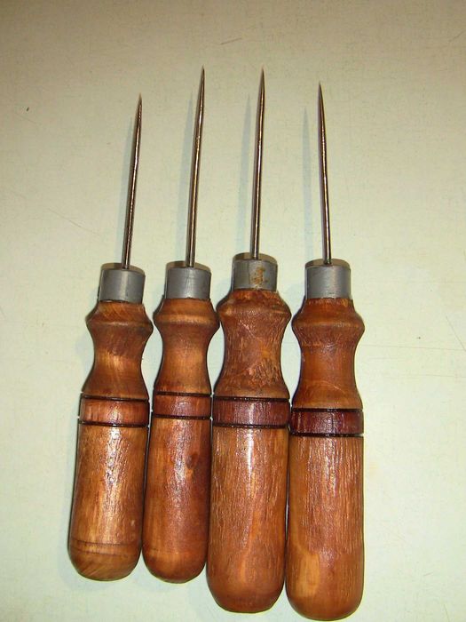 Шило с деревянной ручкой диаметром  3 и 5 мм