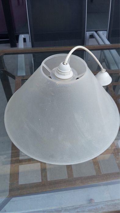 2 candeeiros brqncos