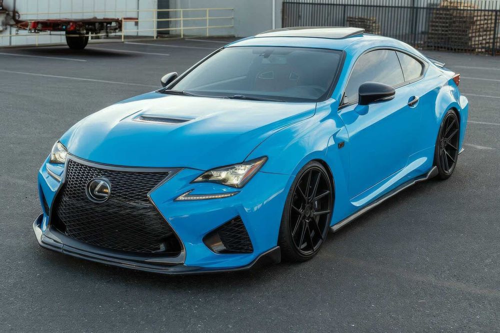 Lexus RC-F      2017