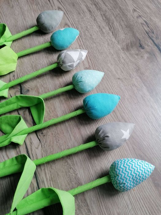 Pluszowe tulipany do wazonu