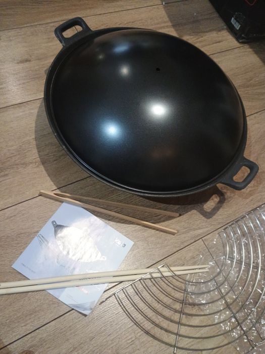 Kela wok żeliwny 36 cm 4.5l Opis