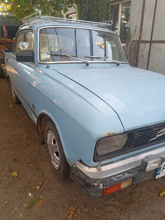 Продам москвич люкс с прицепом в хорошем состоянии.