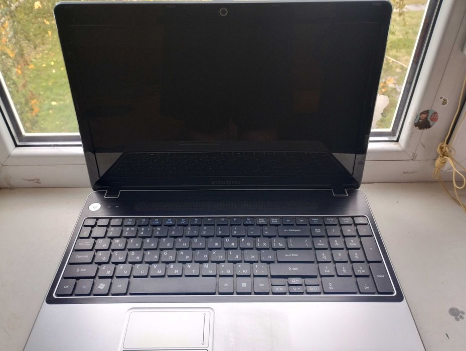 Ноутбук Acer eMachines E640G (матриця + корпус)