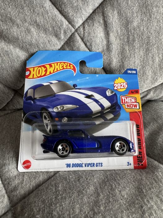 Hot Wheels ‘96 Dodge Viper GTS