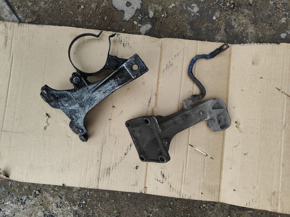 Лапы мотора БМВ е36 М50/М52