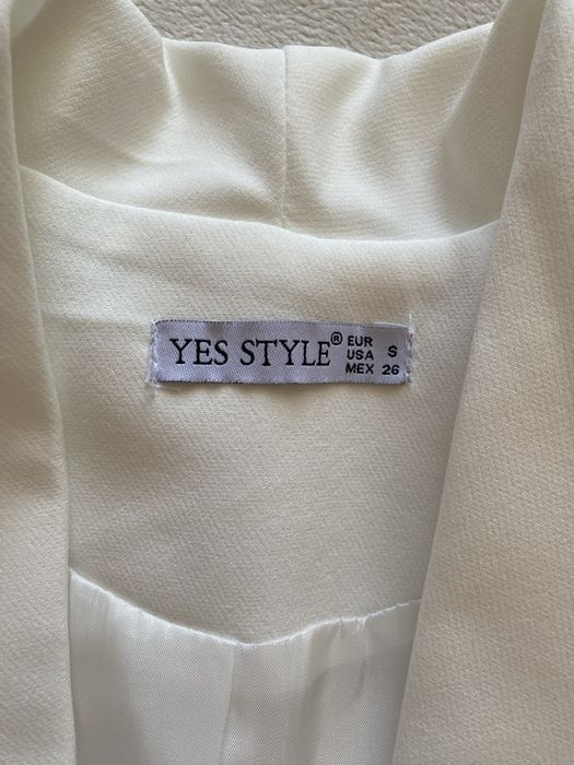 Піджак білий