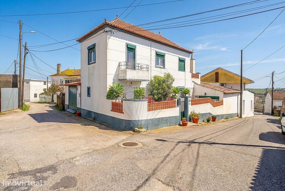 Moradia T4 para venda