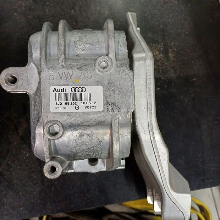 Apoio Motor Audi TT RS   8J