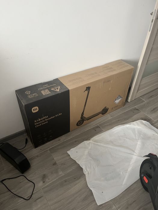 Продам Xiaomi Electric Scooter 4 Lite Gen2 (BHR8052GL)