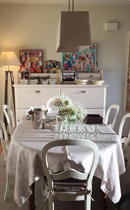 Seis cadeiras em madeira laçada