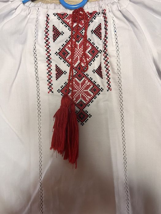 Вишиванки червона р.122-128синя р. 116-122