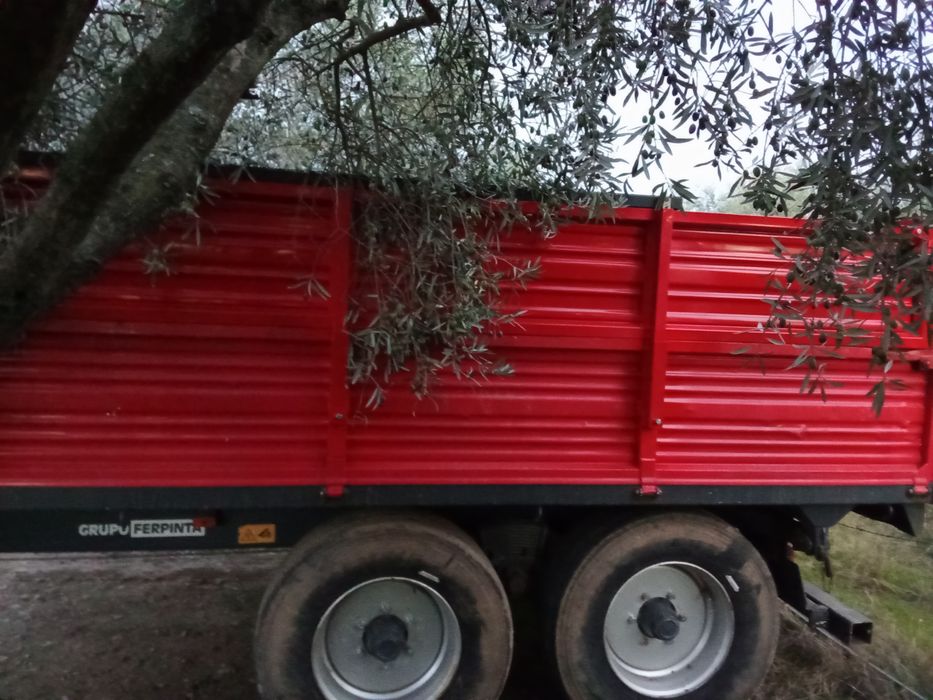 Reboque agrícola