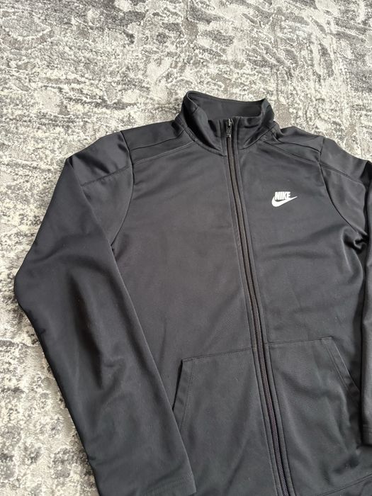 Зіпка Nike в хорошому стані