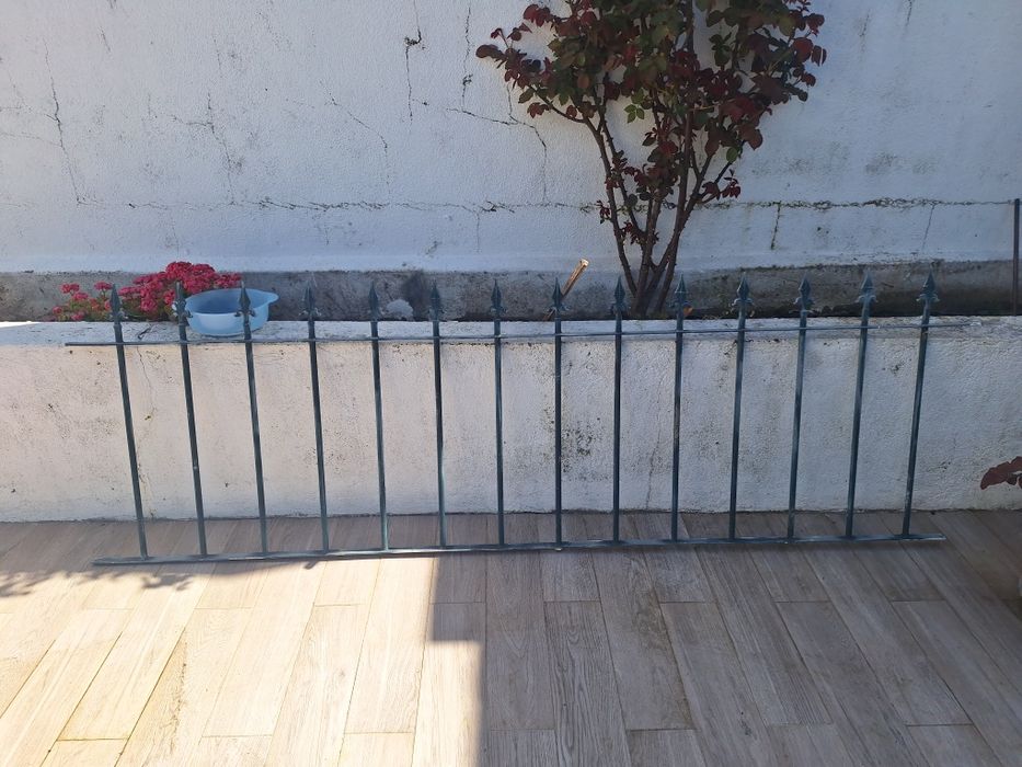 Portões e gradeamento utilizados