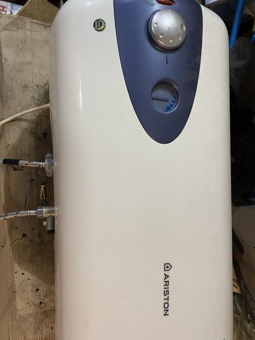 Водонагрівач ARISTON TI-SHAPE 40, 50 SH QB EE