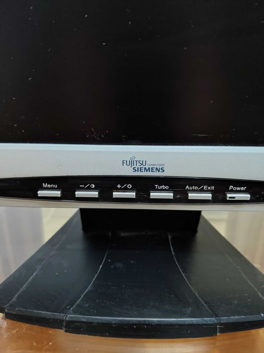Monitor PC Fujitsu
