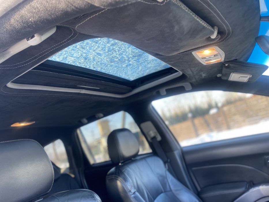 Mitsubushi Outlender 3.0 gaz/benz 4x4 avtomat